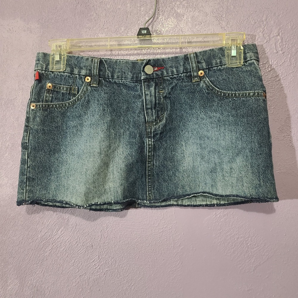 Fire Jeans Y2K Low Rise Stretch Denim Mini Skirt Blue Jean Skirt Raw Hem Size 11